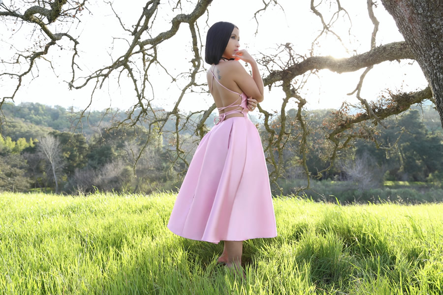 pinkmididress3